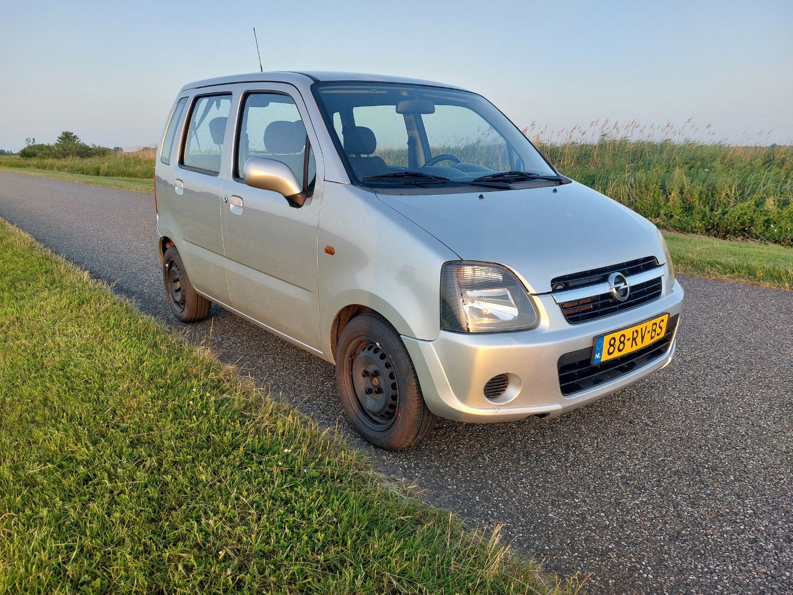 Opel Agila 1.2 16V Twinport 2005  apk 30-06-2027, Voorwielaandrijving, Stof, 40 €/maand, 4 cilinders