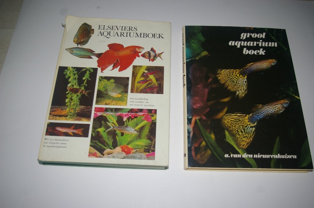 Twee aquariumboeken Z.g.a.n. ( Deel 1 ), Ophalen of Verzenden, Zo goed als nieuw, Overige typen