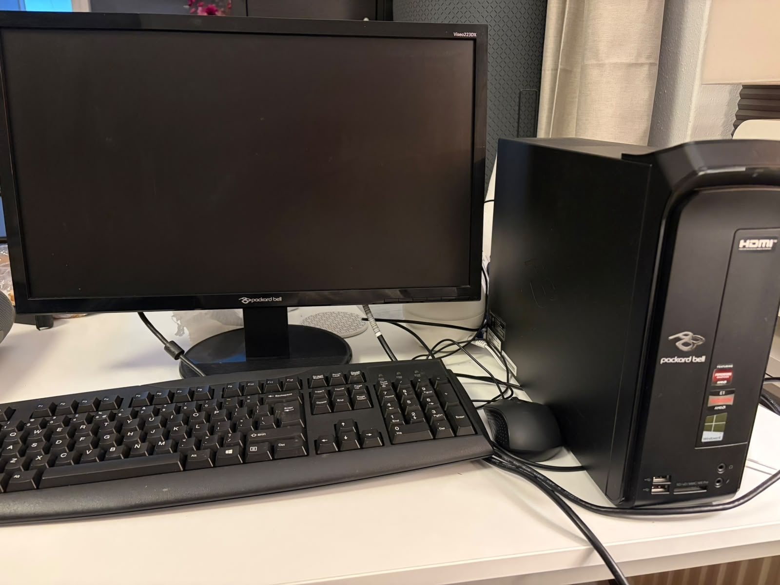 Packard Bell Desktop PC met Monitor, Toetsenbord en Muis, Computers en Software, Ophalen, Gebruikt, HDD, Minder dan 4 GB