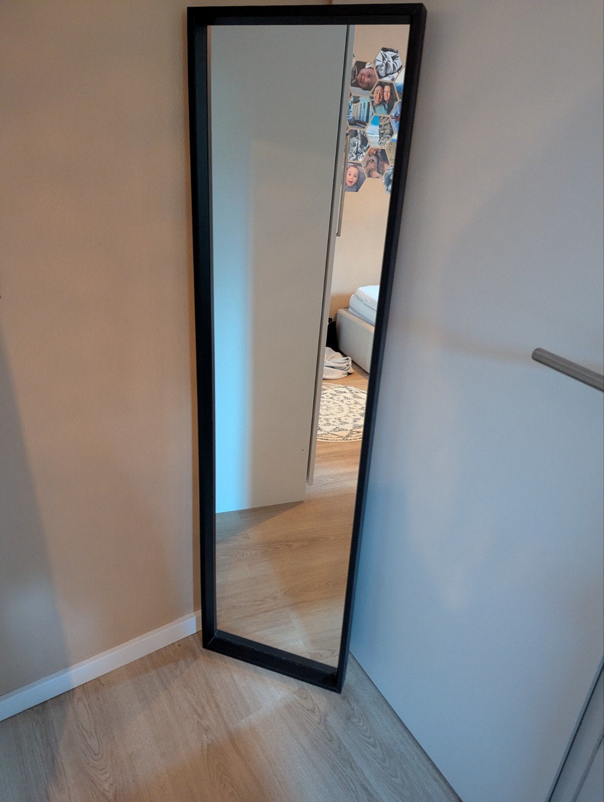 Zwarte Ikea nissedal spiegel, Huis en Inrichting, Ophalen, Zo goed als nieuw, Rechthoekig, Minder dan 50 cm