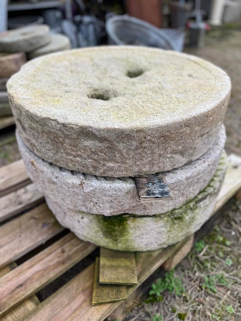 Antieke Hardstenen Molenstenen / Maalstenen - 70-80cm, Ophalen