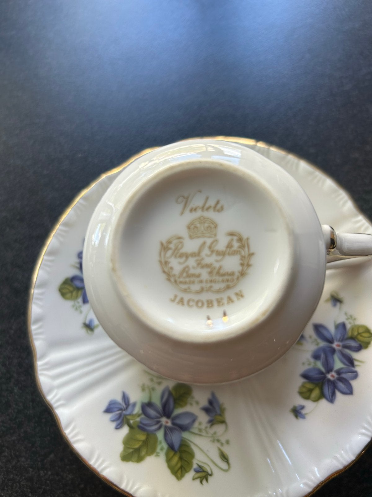 Royal Grafton Violets Jacobean kop en schotel, Antiek en Kunst, Ophalen
