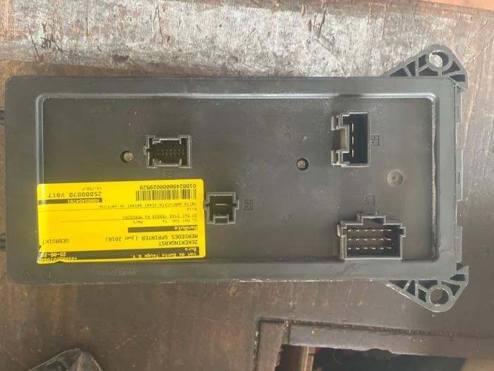 Zekeringkast van een Mercedes Sprinter, Auto-onderdelen, Gebruikt, -, -, 3 maanden garantie