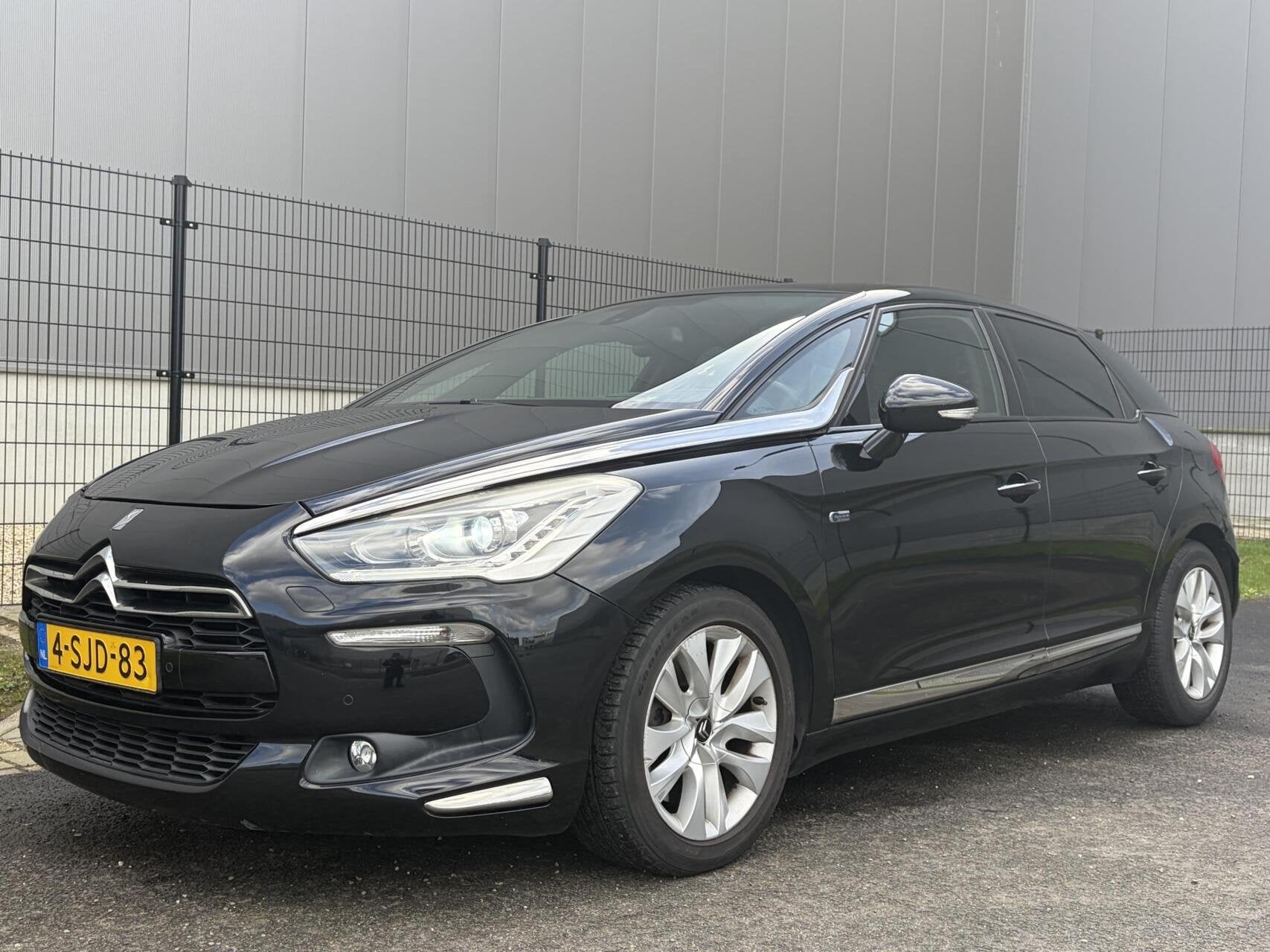 Citroen DS5 2.0 Hybrid4 Sport Chic | MEMORY | STOELMASSAGE, Auto's, Automaat, Euro 5, Zwart, 4 cilinders