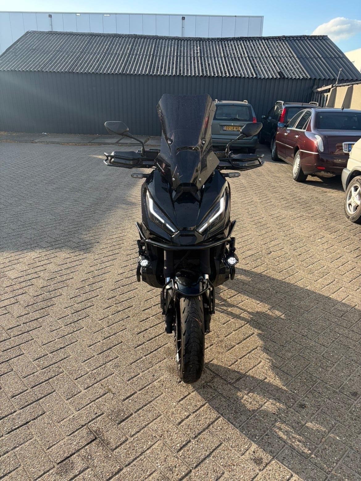 Honda X-ADV 750 Black on Black - Akrapovič uitlaat, Occasion, Particulier, Meer dan 35 kW, Minimaal motorrijbewijs A2
