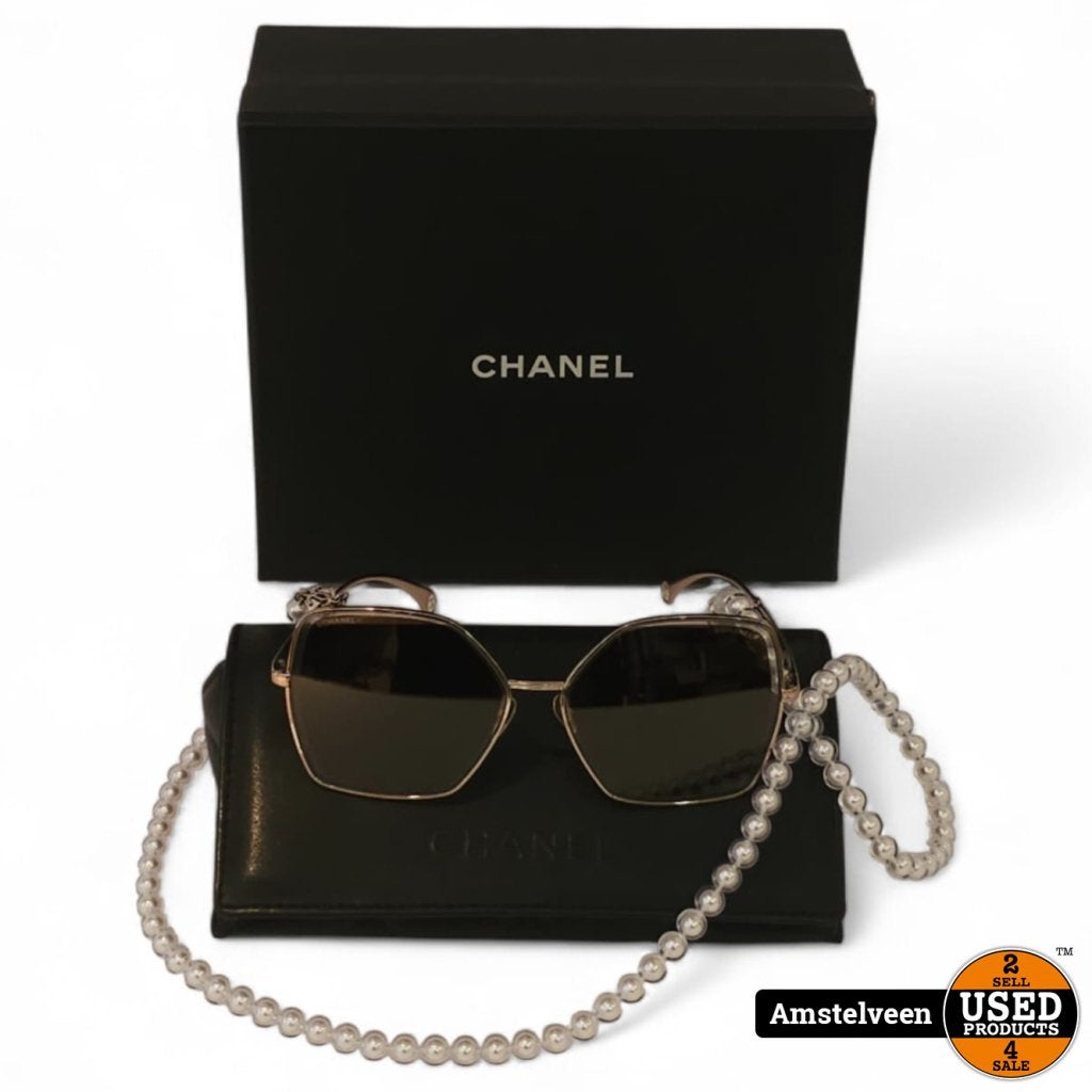 CHANEL Butterfly Pearl Chain Zonnebril 4262, Chanel, Gebruikt, Support@chanel.com, 31 Rue Cambon, 75001 Paris
France