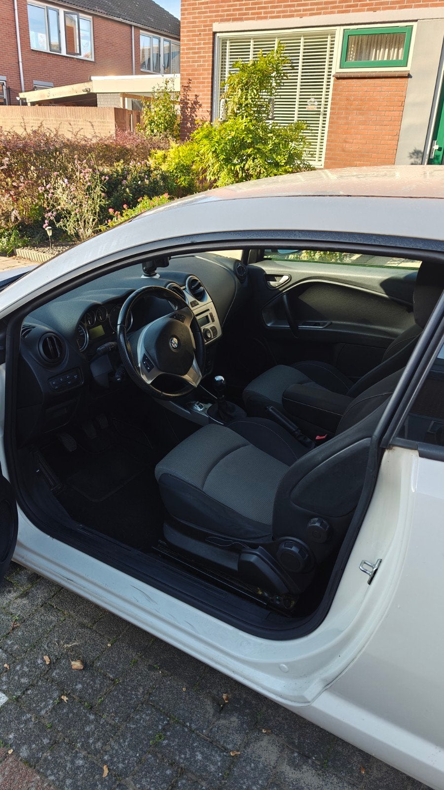 Alfa Romeo MiTo 1.3 D 62KW 2011 Wit, Auto's, Voorwielaandrijving, 28 km/l, 4 cilinders, Wit