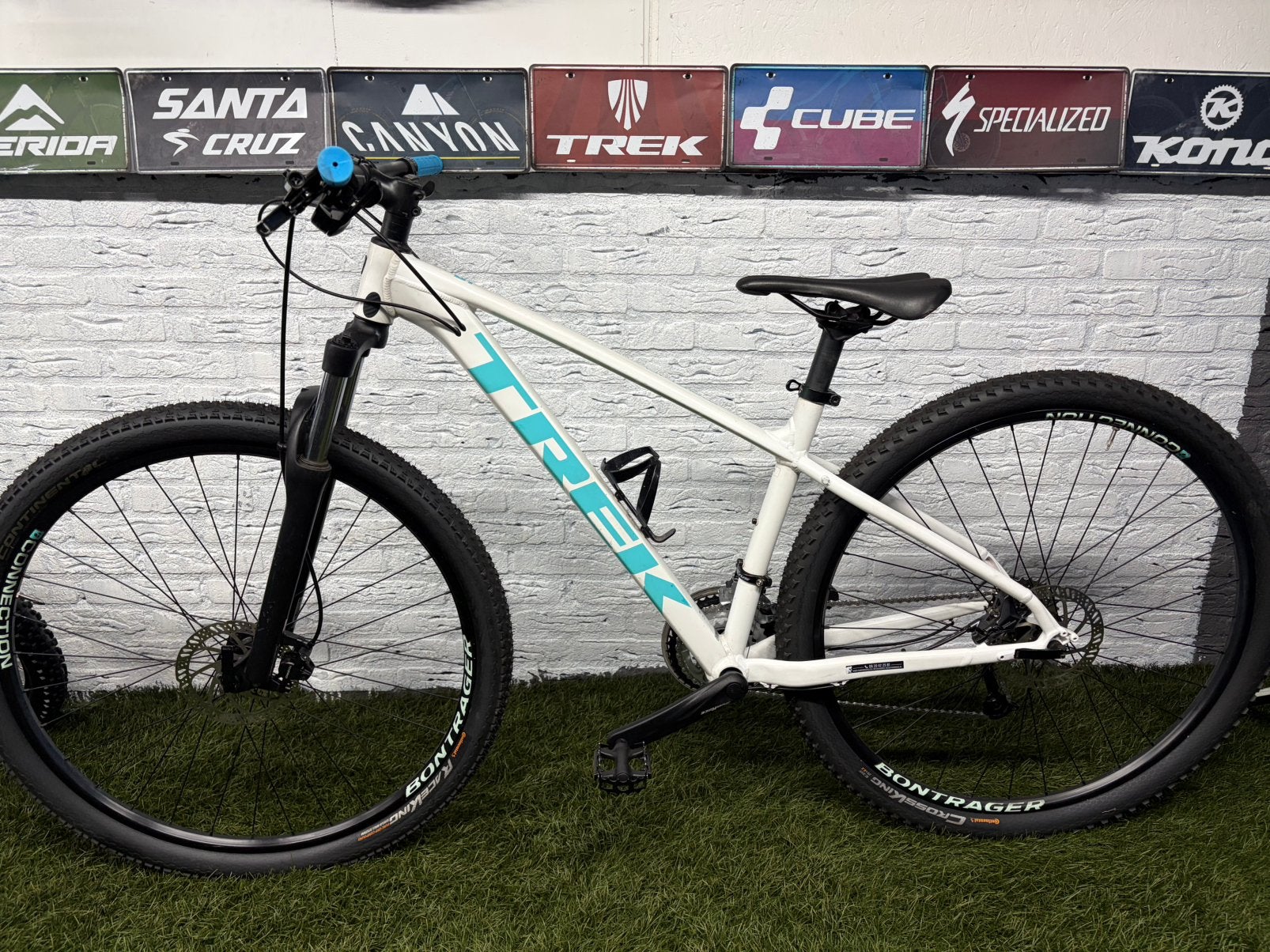 Foto 10 van Trek Marlin 5 29 inch mountainbike frame M 29er TREK Marlin