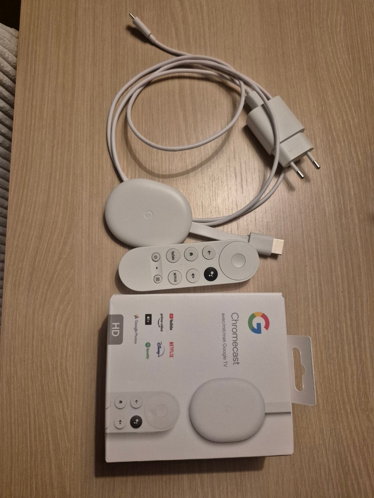 Google Chromecast met Google TV (HD) - Zo goed als nieuw, Ophalen of Verzenden, Zo goed als nieuw, HDMI, Zonder harde schijf