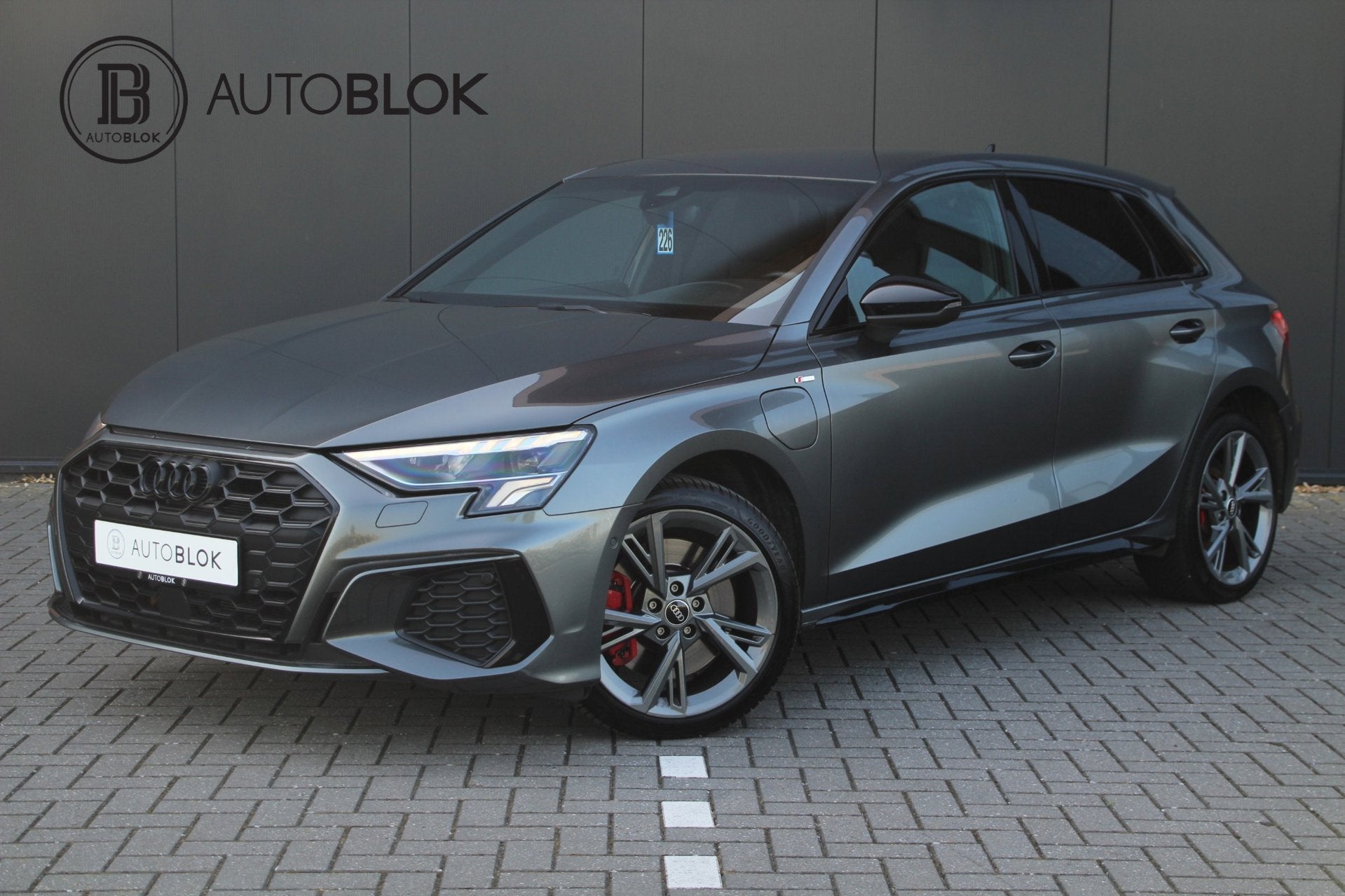 Audi A3 Sportback 45 TFSI e S edition Competition | Stoelver, Auto's, Audi, Voorwielaandrijving, Gebruikt, Zwart, 4 cilinders