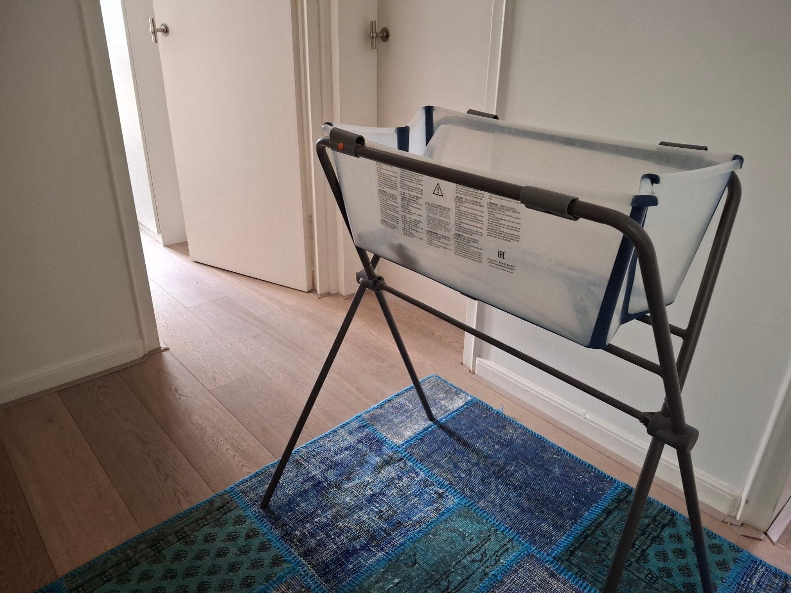 Stokke Flexi Bath opvouwbaar babybadje met standaard, Zo goed als nieuw, Badje, Standaard, Ophalen