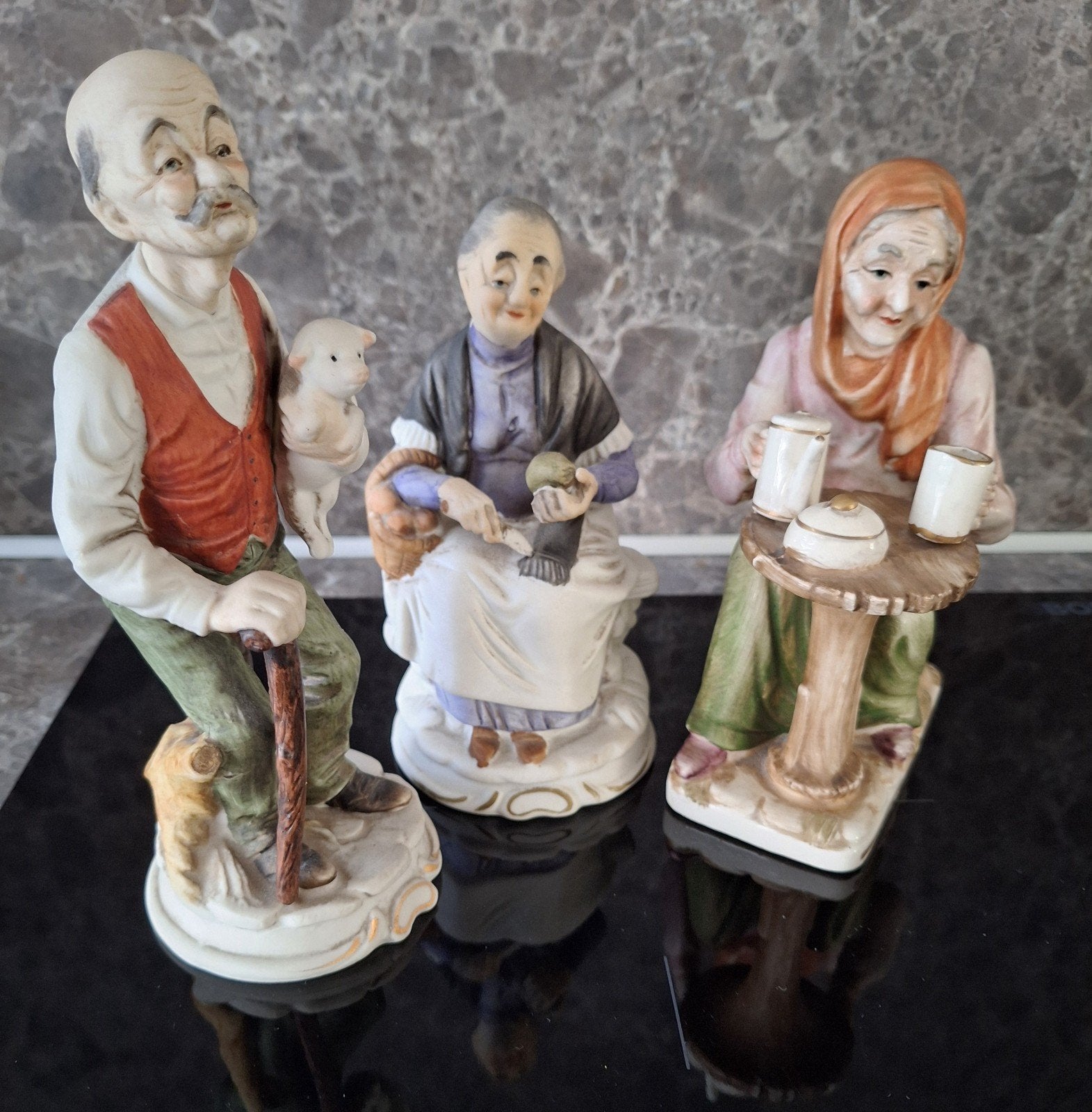 Set van 3 vintage beeldjes: Oude man, vrouw en dame, Ophalen of Verzenden