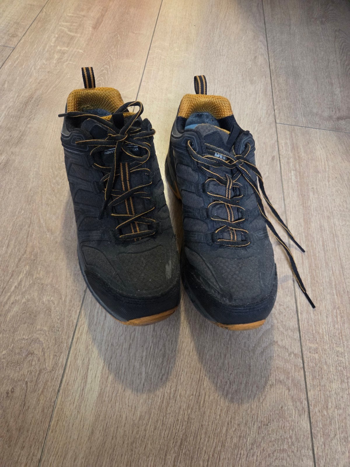 Dewalt werkschoenen - Maat 42, Ophalen, Zwart, Werkschoenen, Gedragen