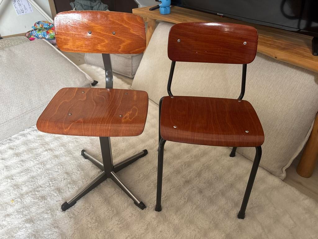 Vintage houten schoolstoelen - set van 2, Ophalen, Gebruikt, Twee, Bruin