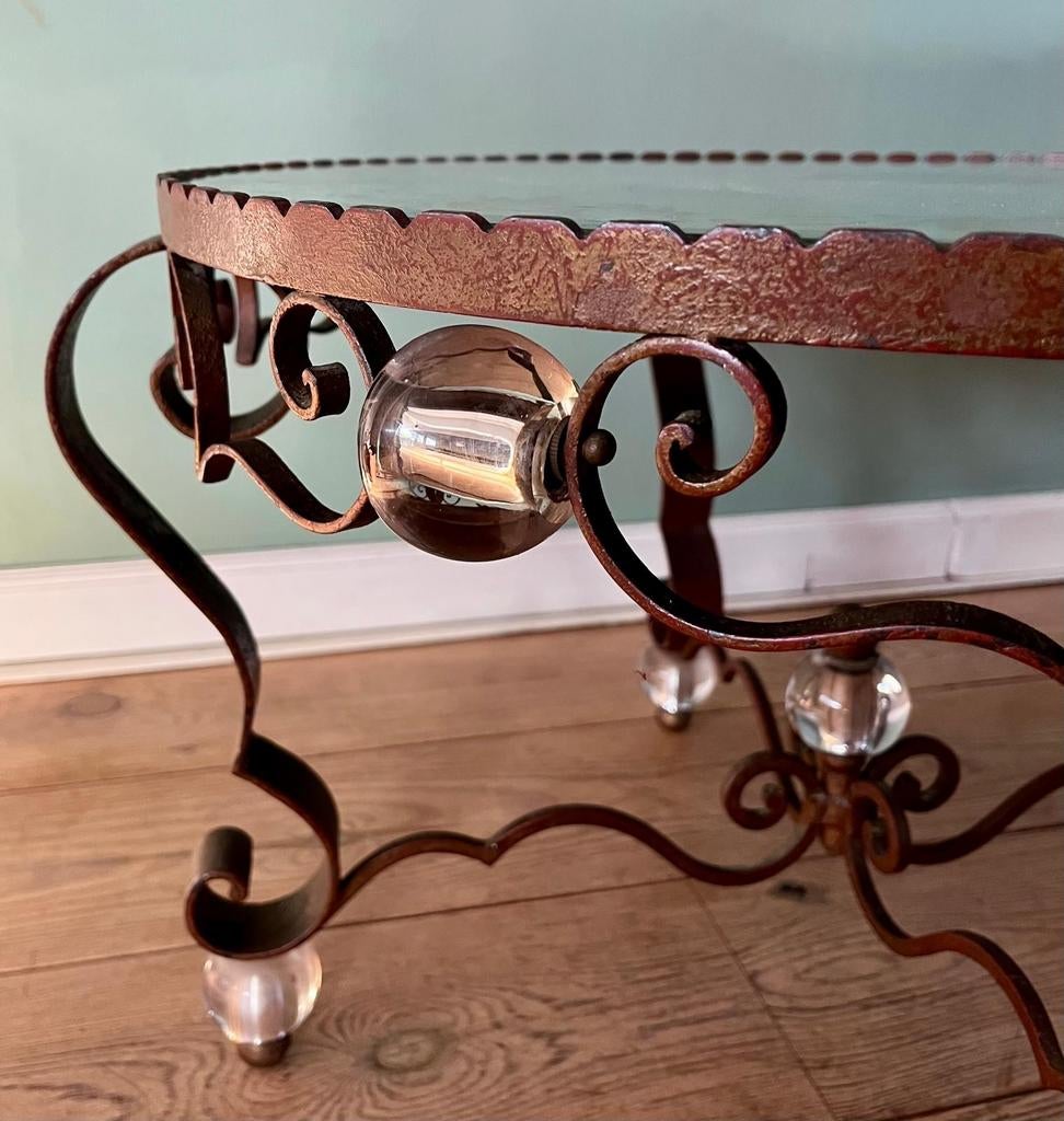 Antieke smeedijzeren salon tafel, spiegelblad, glazen bollen, Ophalen