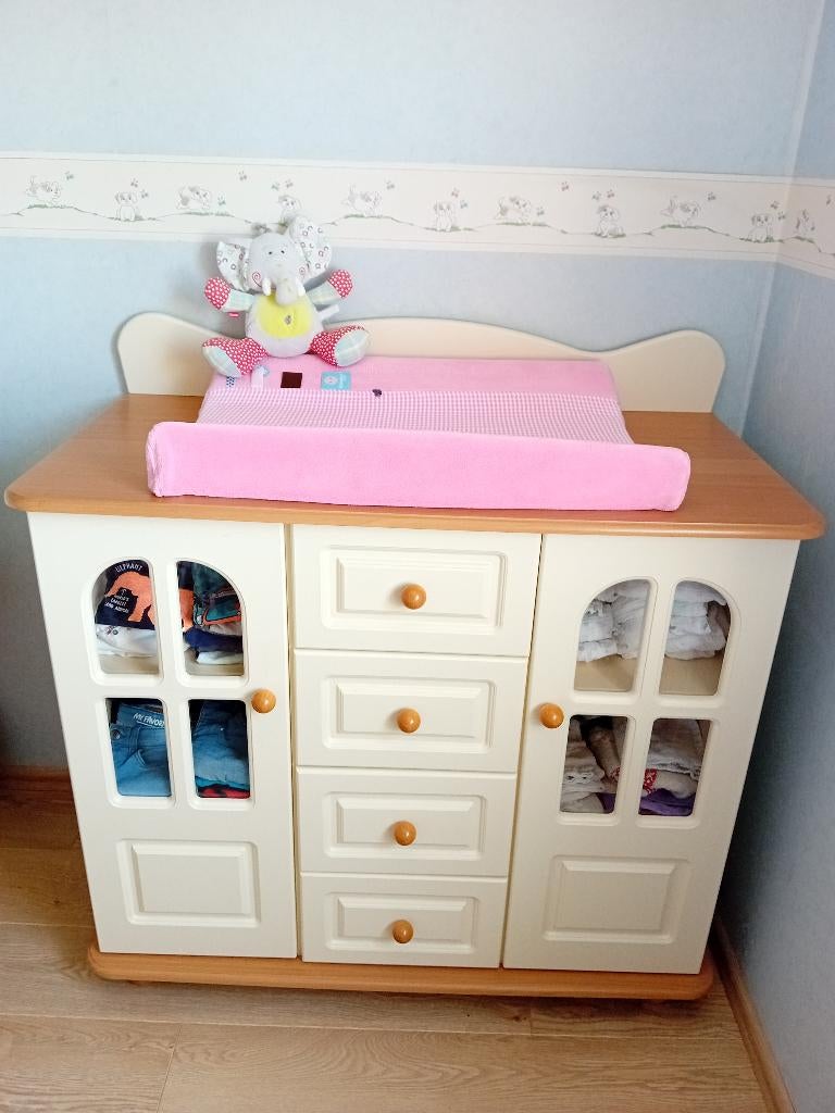 Mooie en complete babykamer, in nette staat!, Kinderen en Baby's, Kinderkamer | Complete kinderkamers, Ophalen, Zo goed als nieuw