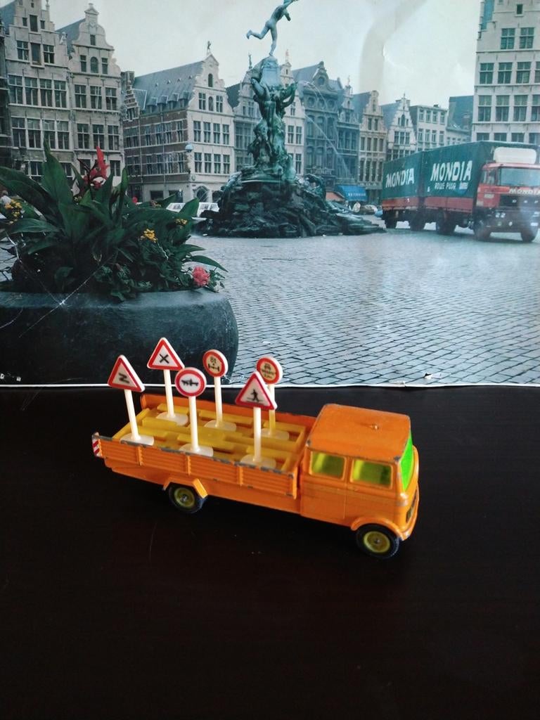 Siku Mercedes Benz 608 D Modelauto, Ophalen of Verzenden, Gebruikt