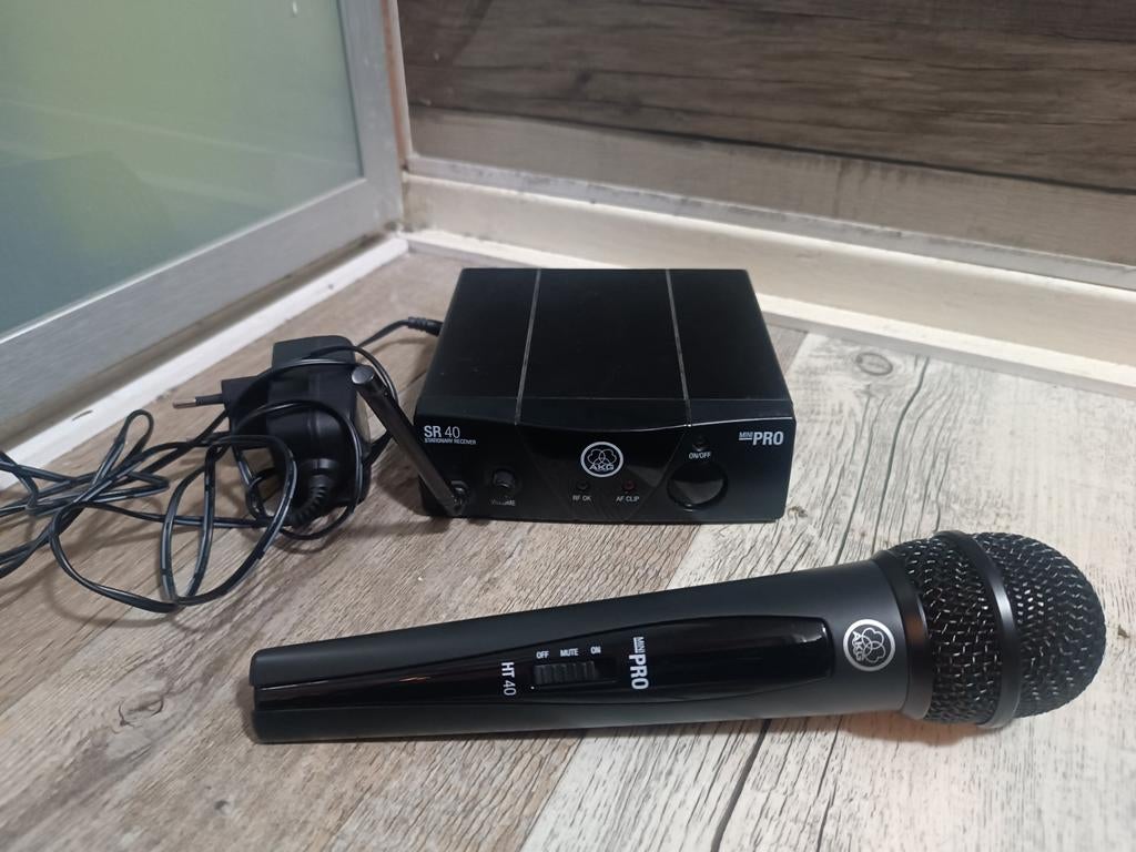 AKG SR 40 / HT40 Mini PRO Draadloze Microfoon, Ophalen of Verzenden, Gebruikt, Zangmicrofoon, Draadloos