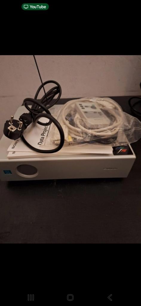 Sony Data Projector VPL-CS7 / VPL-ES2, Gebruikt, Ophalen of Verzenden, LCD, Sony