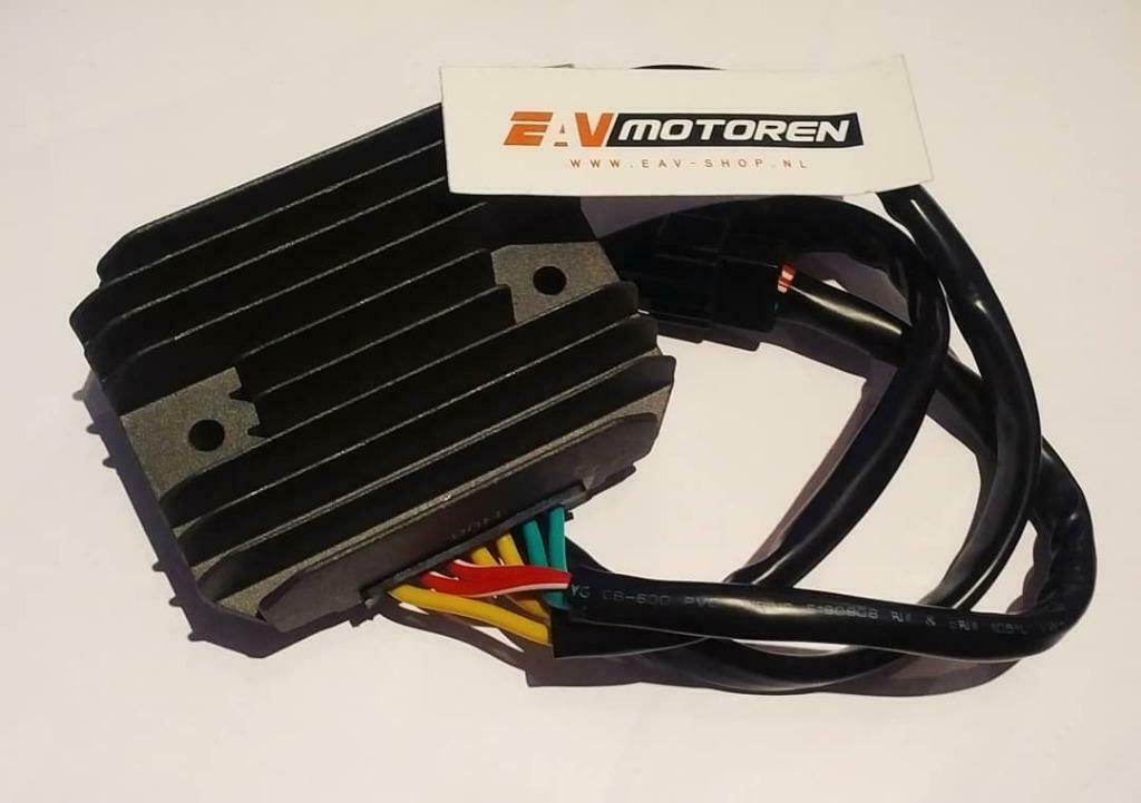 Spanningsregelaar RMS Piaggio Beverly / MP3 400 - 500 master, Ophalen of Verzenden, Zo goed als nieuw, Overige typen