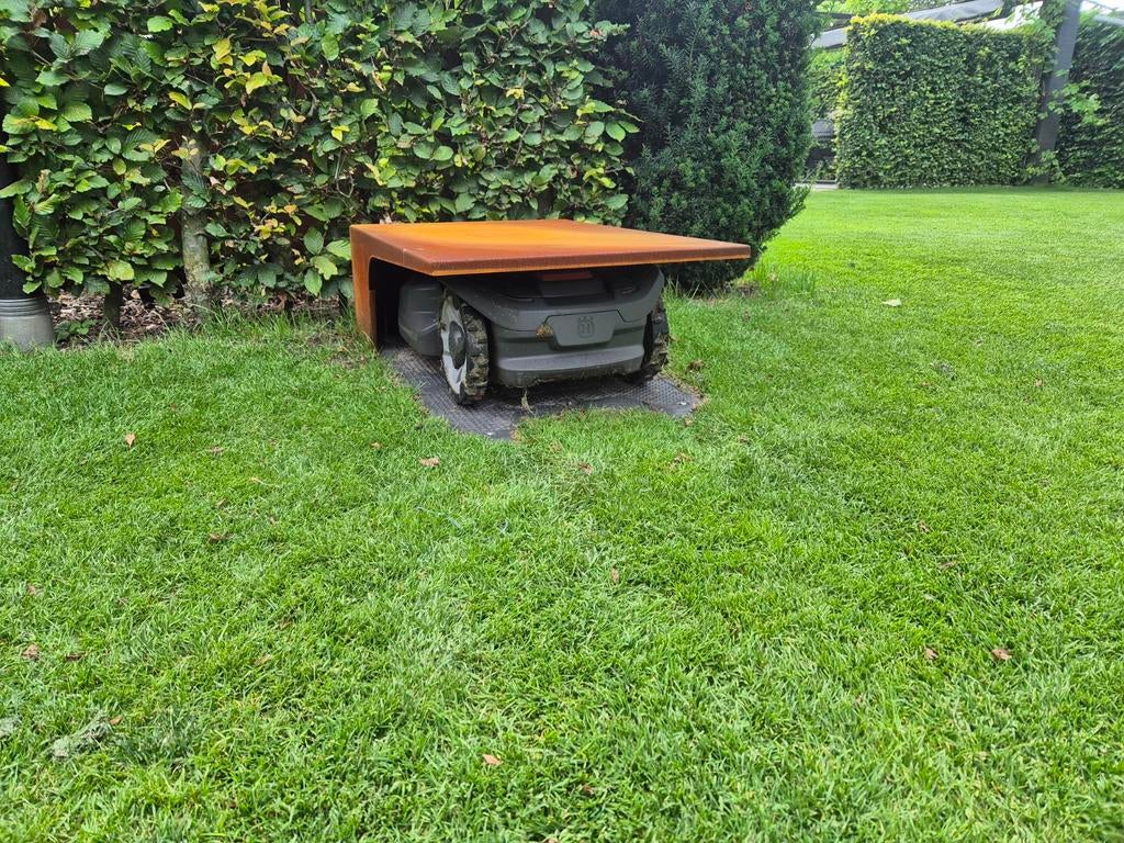 Garage, Beschermhuis, Huis, Luifel Cortenstaal Robotmaaier, Cirkelmaaier, Ophalen of Verzenden, Nieuw, Minder dan 30 cm