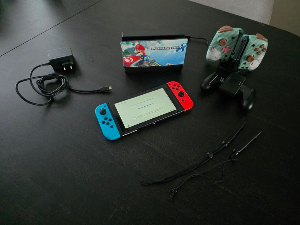 Nintendo Switch 1 + Custom Grips, Ophalen, Zo goed als nieuw, Met 2 controllers, Switch Original