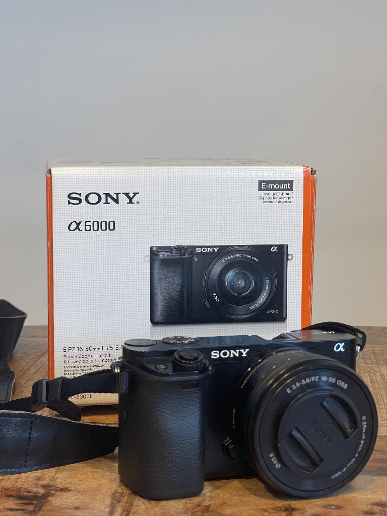 SONY A6000 + 3 lenzen - Zeer nette staat, Fotograaf
