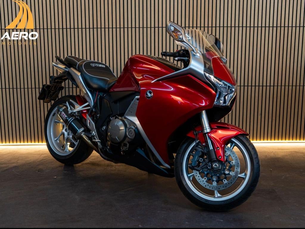 HONDA VFR 1200 F (bj 2010), Motoren, Motoren | Honda, HONDA, 4 cilinders, Motorrijbewijs A, Onbekend