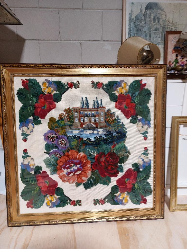 Geborduurd schilderij, Ophalen