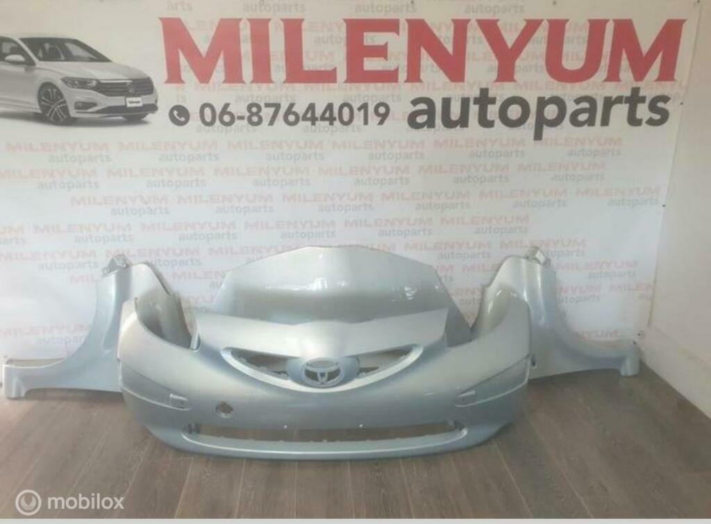TOYOTA AYGO VOORKOP NIEUW (2005-2008) 8R0, Auto-onderdelen, Ophalen of Verzenden, Nieuw