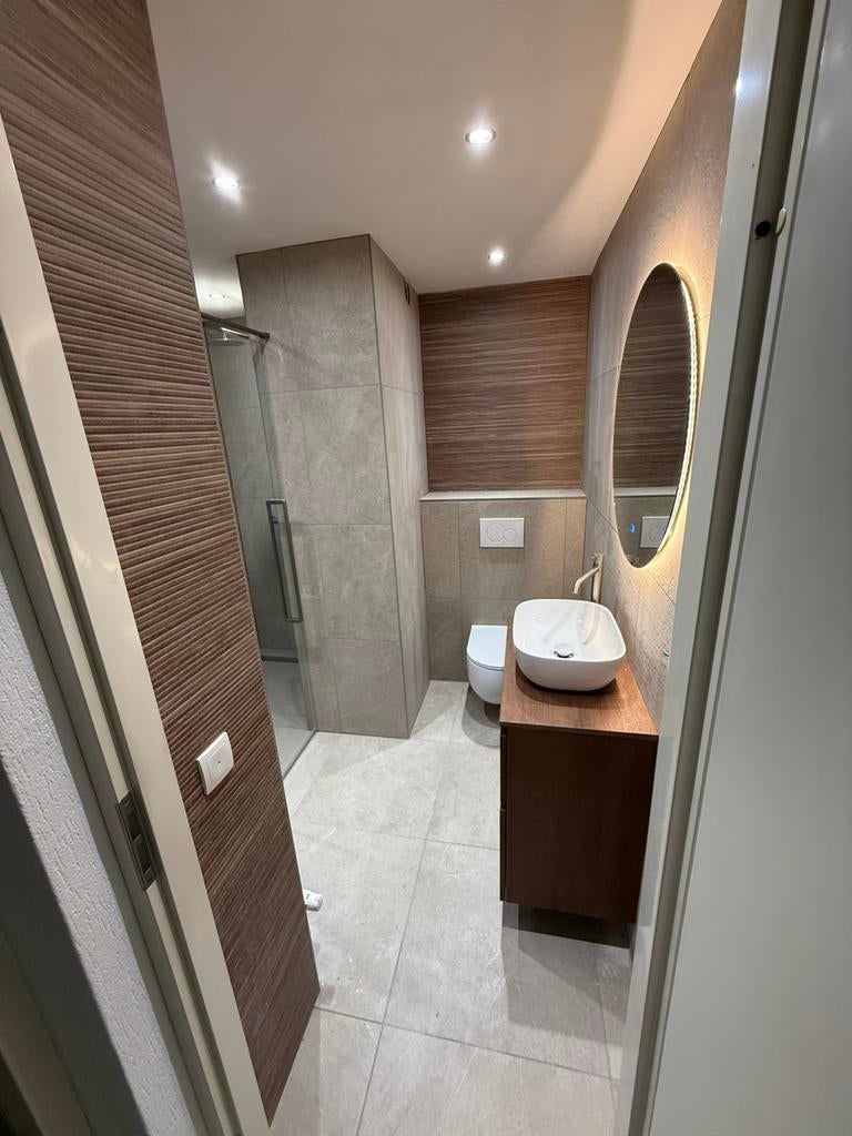 Badkamer en toilet renovatie, Diensten en Vakmensen, Klussers en Klusbedrijven, 24-uursservice