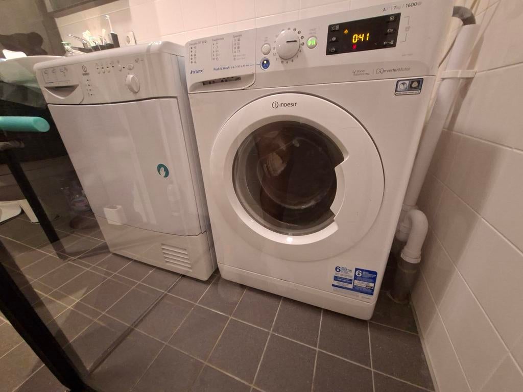 Indesit Wasmachine en Droger, Witgoed en Apparatuur, Wasmachines, Gebruikt, Voorlader, 6 tot 8 kg, 85 tot 90 cm, 1200 tot 1600 toeren