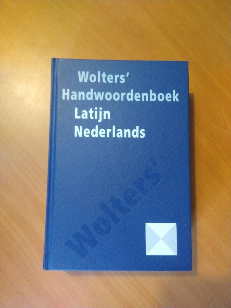 Wolters' Handwoordenboek Latijn Nederlands, Boeken, Woordenboeken, Zo goed als nieuw, Latijn, Koenen of Wolters, Ophalen of Verzenden