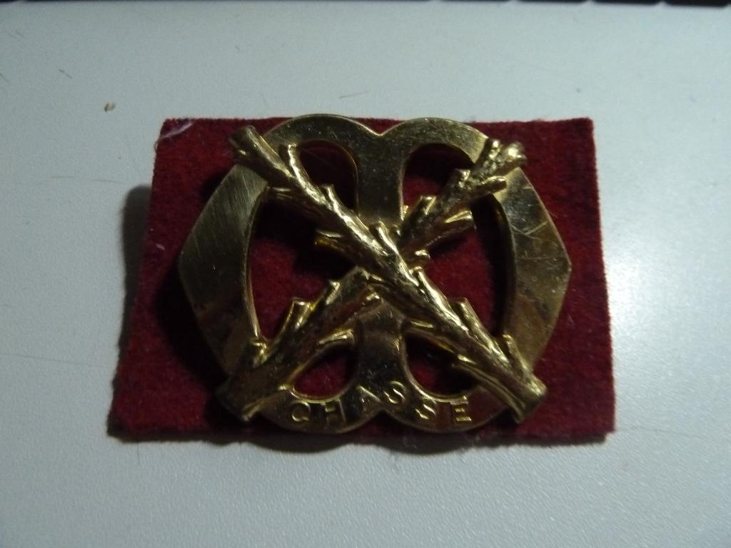 Leger Baret embleem Chasse, Ophalen of Verzenden, Landmacht, Nederland, Embleem of Badge