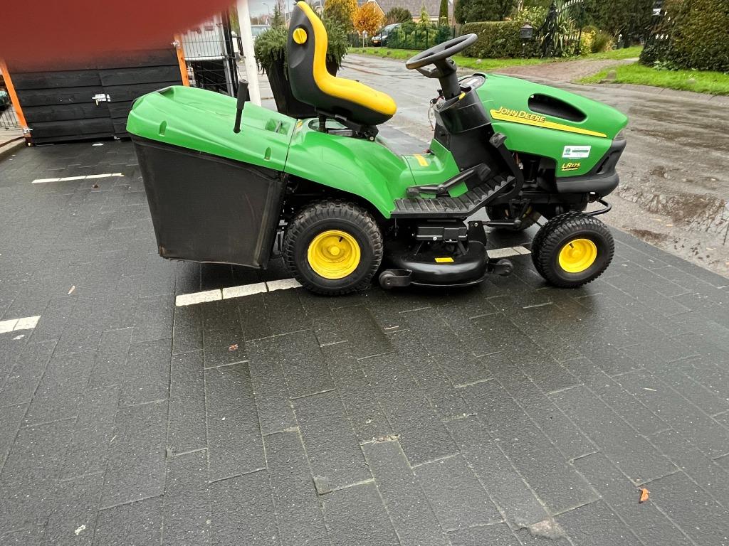 John Deere LR175 Zitmaaier – Nieuw Maaidek -  17.5pk, John Deere, Ophalen of Verzenden, Zo goed als nieuw, Opvangzak