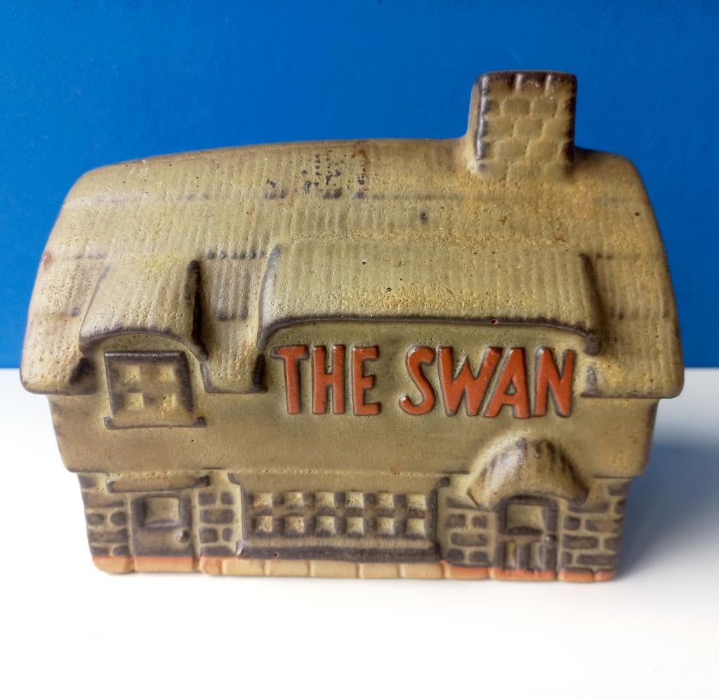 Vintage Tremar Moneybox Spaarpot/The Swan Pub, Ophalen of Verzenden, Gebruikt, Steen, Aardewerk of Keramiek, Object of Gebouw