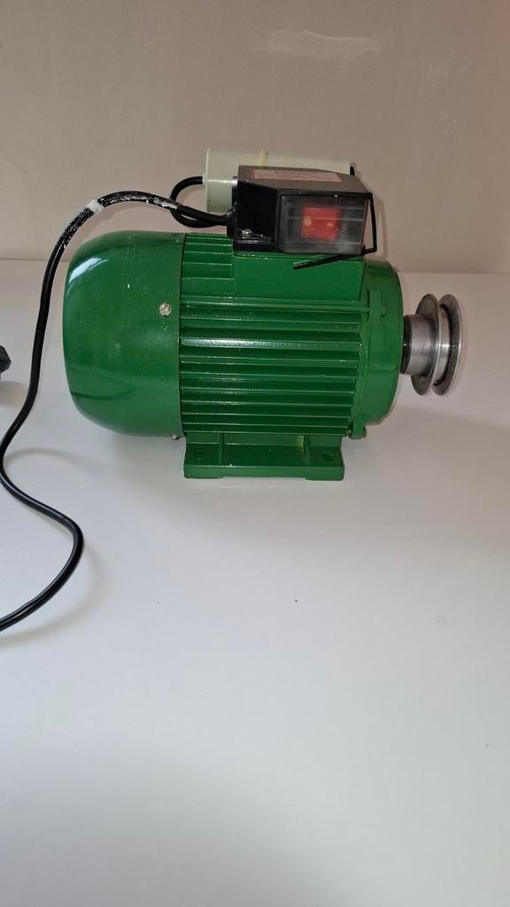Ferm motor, Doe-het-zelf en Verbouw, Gereedschap | Overige machines, Ophalen, Zo goed als nieuw