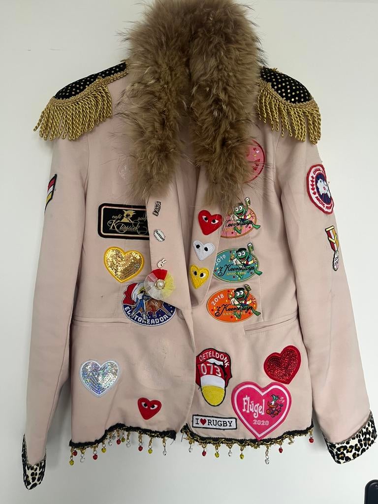 Unieke oeteldonk jas!, Kleding | Dames, Carnavalskleding en Feestkleding, Ophalen of Verzenden, Gedragen, Maat 36 (S), Kleding