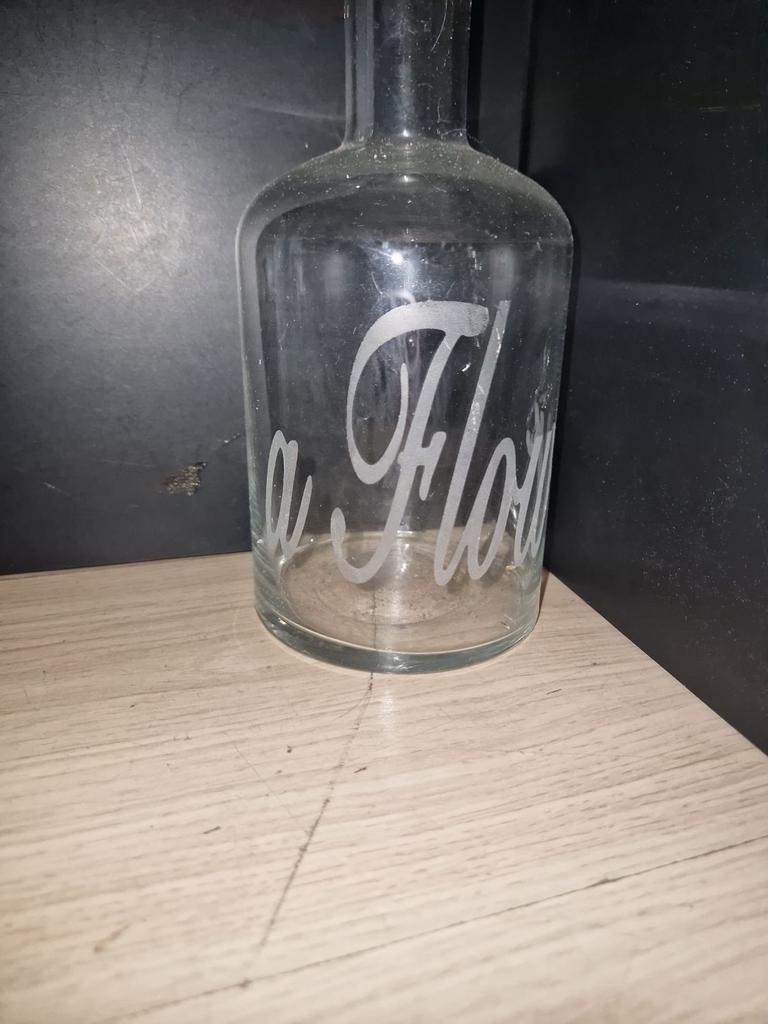 Riviera Maison Vaas met Tekst, Overige kleuren, Ophalen of Verzenden, Minder dan 50 cm, Glas