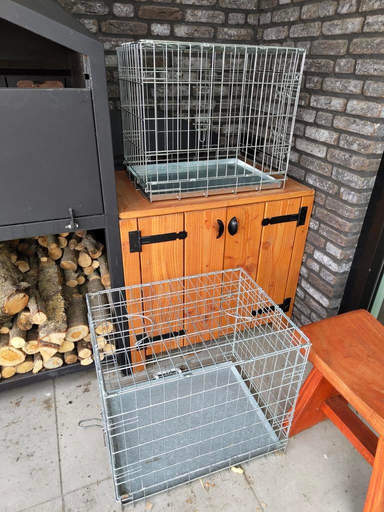 Honden bench te koop! Nog in goede staat! Prijs per stuk, Dieren en Toebehoren, Hondenhokken, Minder dan 65 cm, Minder dan 75 cm