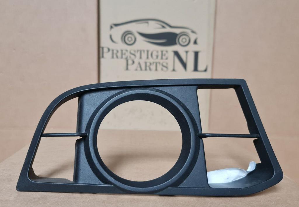 Bumper Rooster BMW 5 Serie F10 F11 M PAKKET LCI 14-18 Rechts, Gebruikt, -, Voor, -
