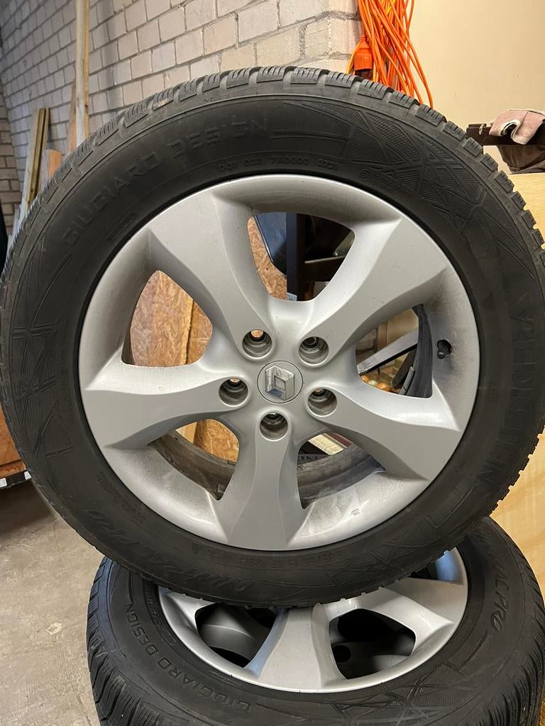 Winterbanden met Renault velg 235/55 R17, Ophalen, Banden en Velgen, 17 inch, Winterbanden