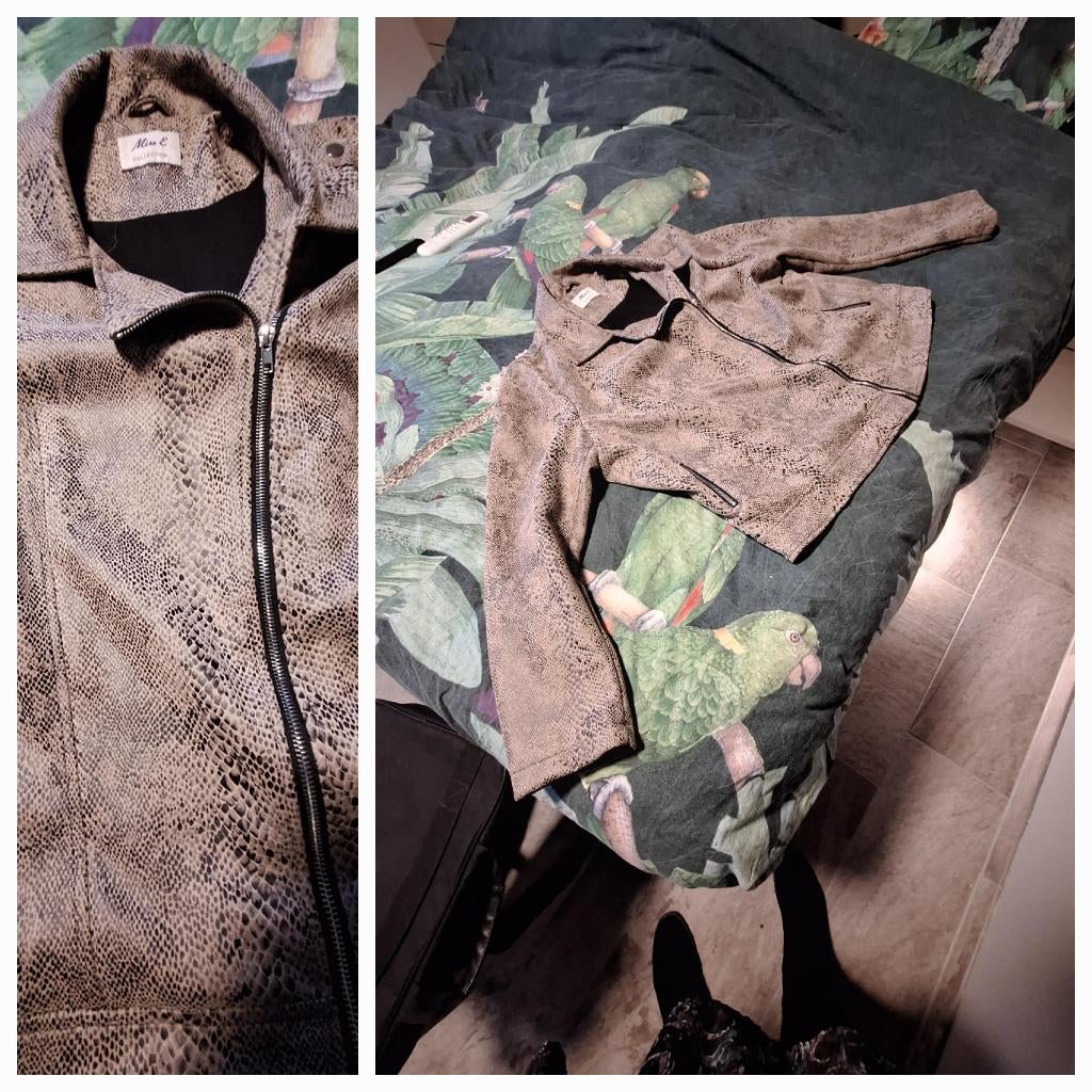 Kort damesjasje met dierenprint zalm gemeleerd maat 44, Kleding | Dames, Jasjes, Kostuums en Pakken, Maat 42/44 (L), Ophalen of Verzenden