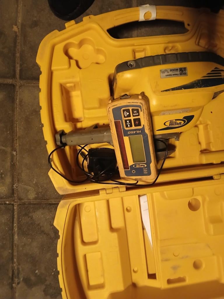 Laser met statief en baak, Doe-het-zelf en Verbouw, Meetapparatuur, Ophalen of Verzenden, Overige meters