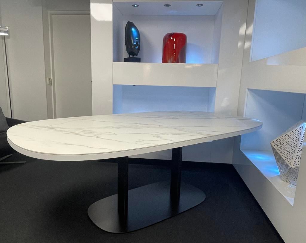 Leolux Toveri Dining table nieuw 220 x 120, Huis en Inrichting, Tafels | Eettafels, Ophalen, 50 tot 100 cm, Rechthoekig, Nieuw