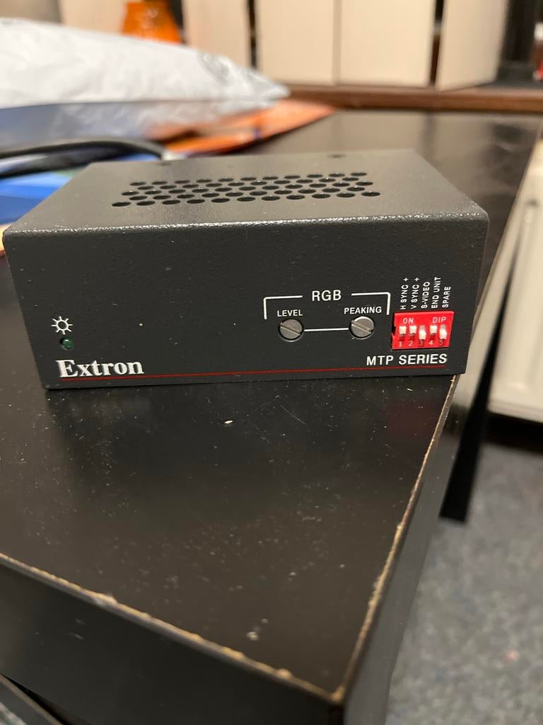 Extron MTP Serie equalizer 2 stuks, Ophalen, Gebruikt, Audio