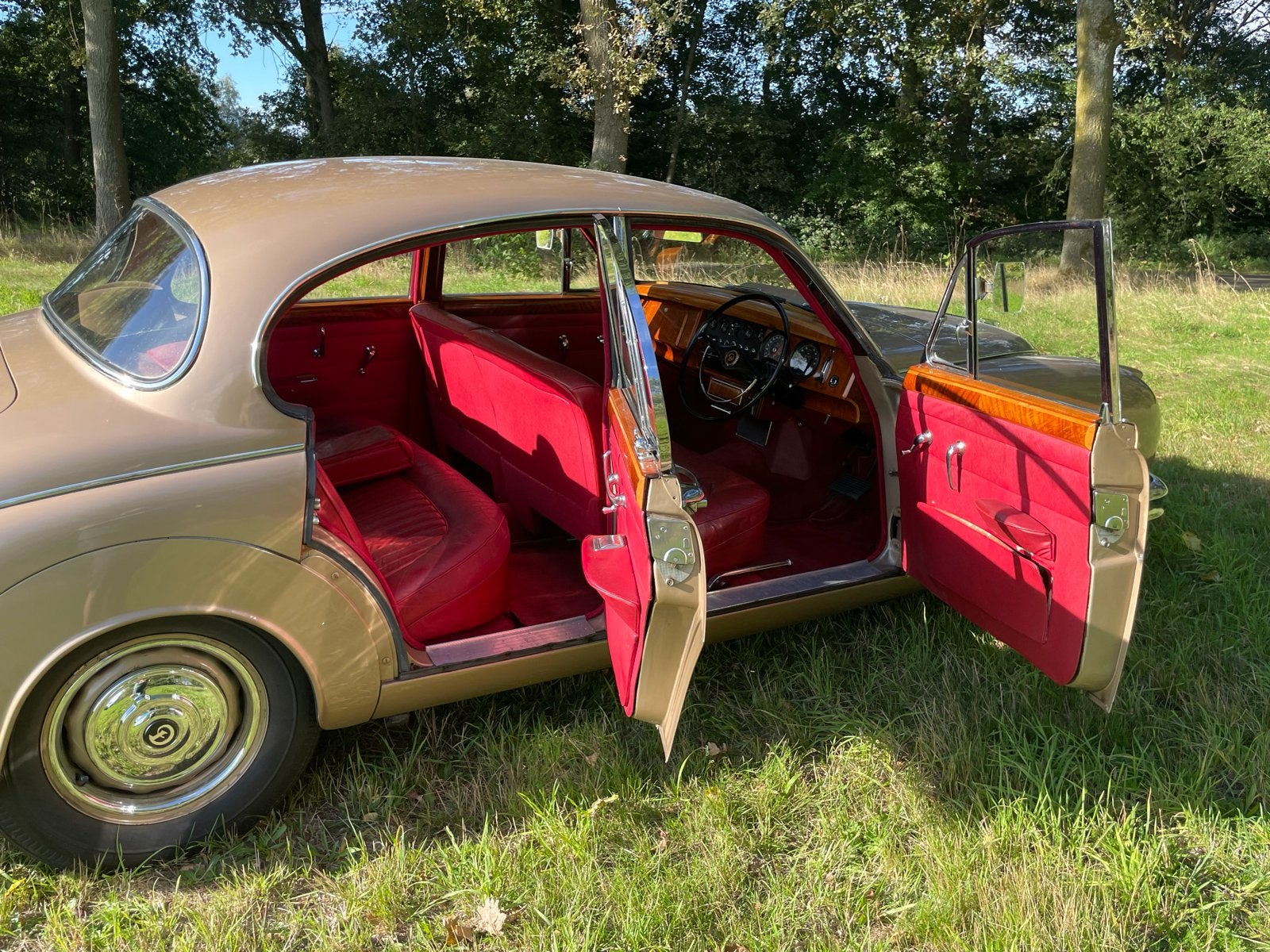 Daimler Saloon 2.5 L V8 AUT 1965 Bruin, foto 12