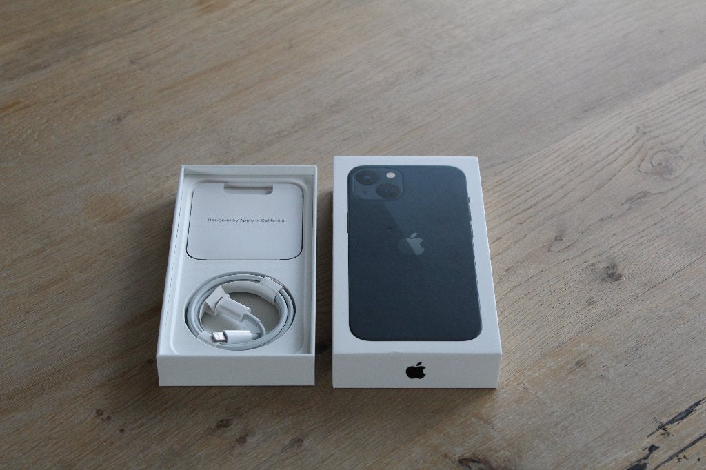 Apple iPhone 13 - 128GB - Midnight | Compleet | Zeer netjes, Apple, Blauw, IPhone 13, Ophalen of Verzenden