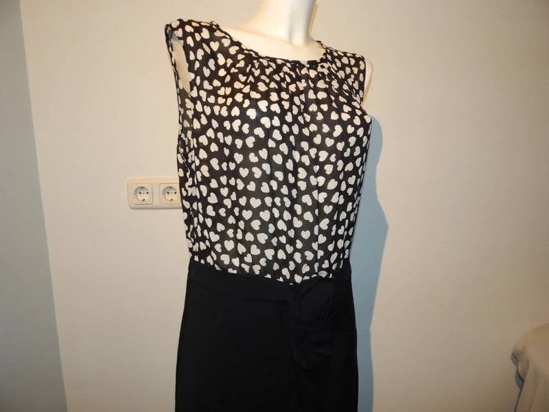 Moschino cheap and chic zijde jurk hartjes lijfje bloem D42, Kleding | Dames, Maat 42/44 (L), Moschino, Zo goed als nieuw, Meerkleurig
