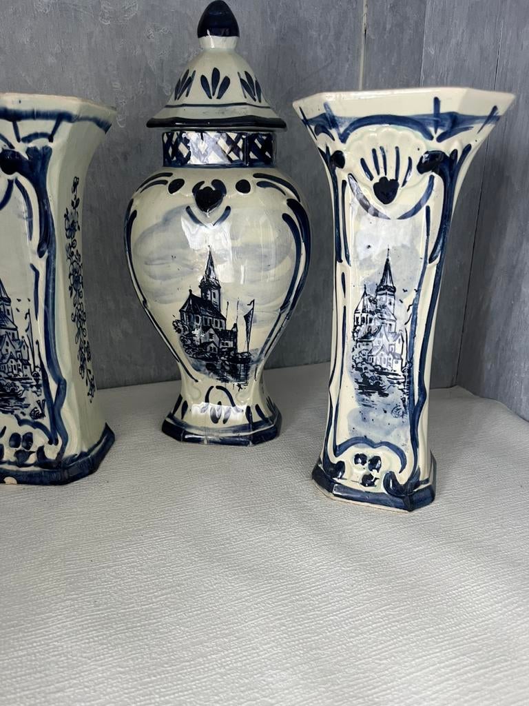 Delfts Blauw 3 vazen 1 bord …. bieden, Antiek en Kunst, Ophalen of Verzenden